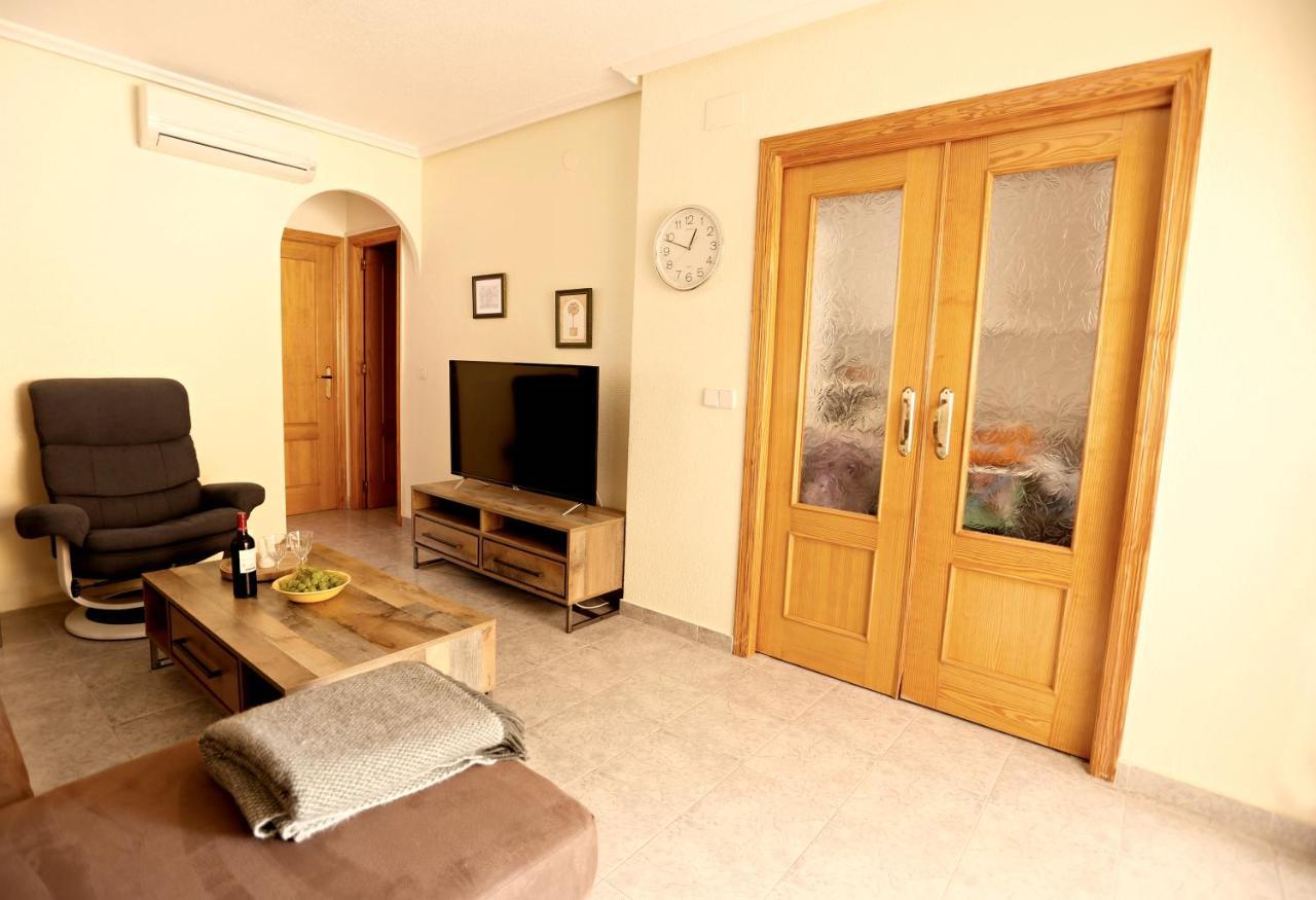 Appartement Blancosol In La Mata ตอร์เรเวียคา ภายนอก รูปภาพ