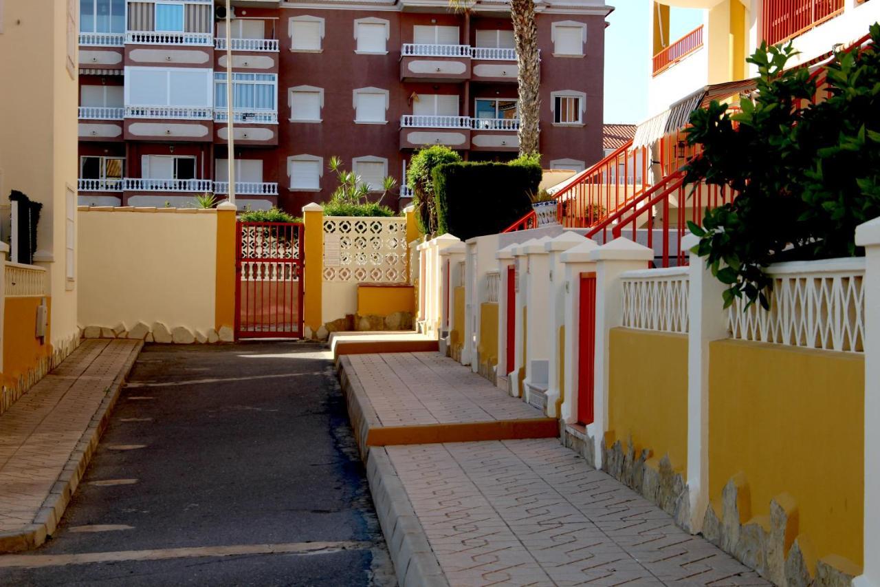 Appartement Blancosol In La Mata ตอร์เรเวียคา ภายนอก รูปภาพ